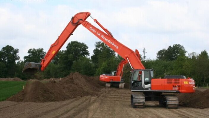 挖掘机加长臂定做、挖土机加长臂厂家、挖掘机加长臂改装