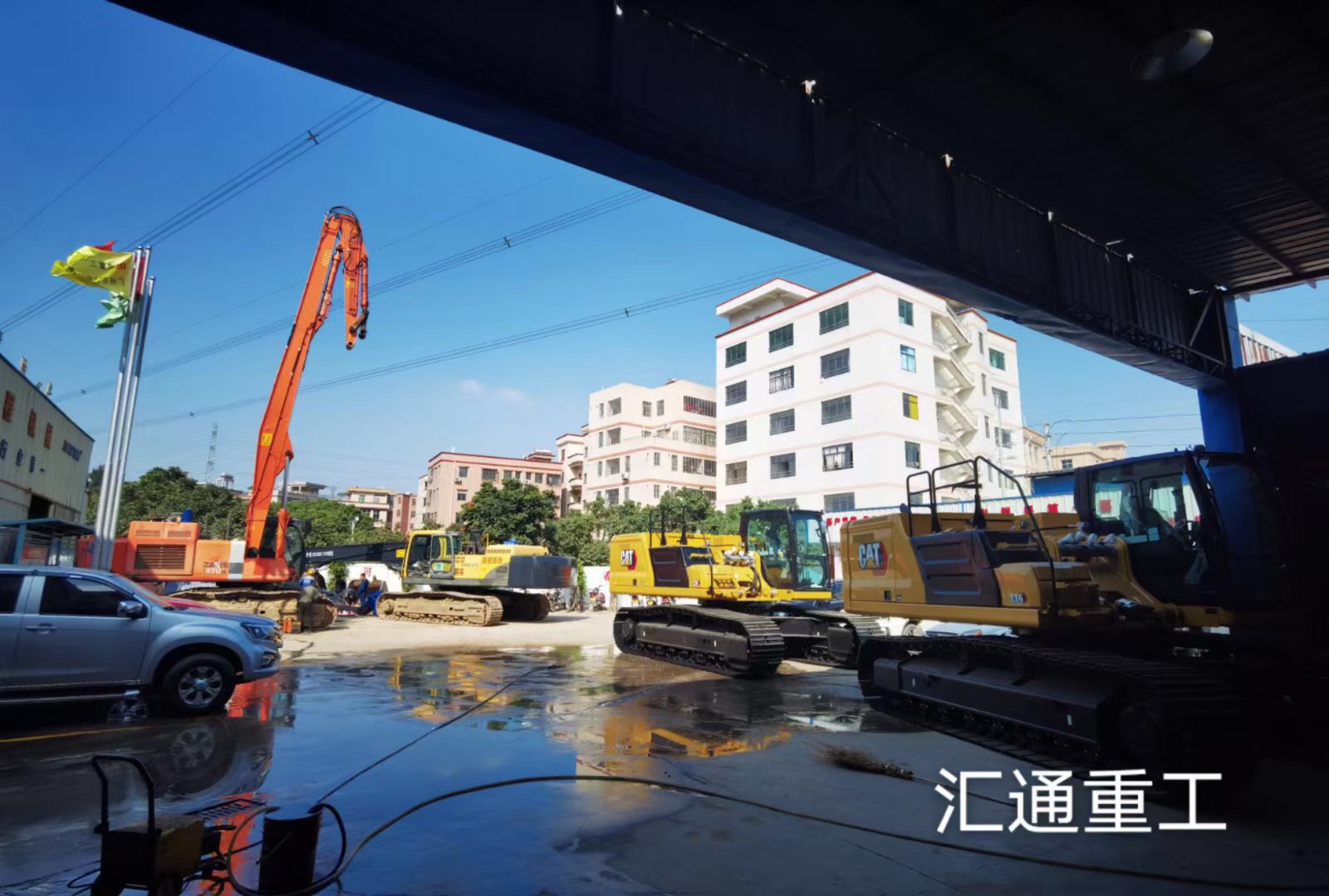 挖掘机加长臂.jpg